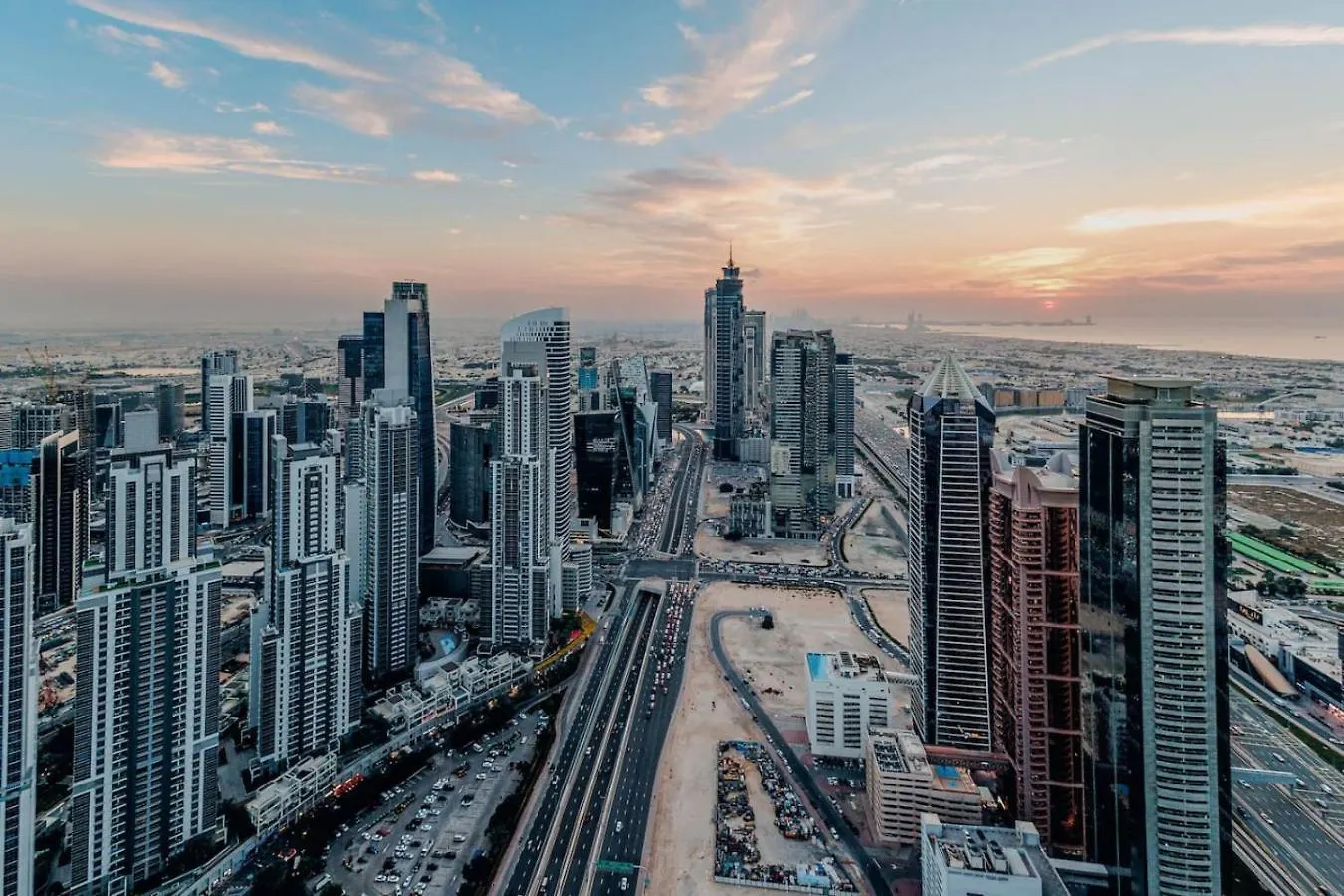 Paramount Elegance 10 Minutes Walk To Dubai Mall Apartment